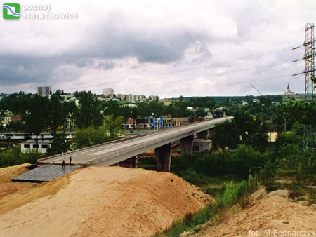wiadukt podczas budowy